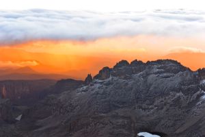 The valley in the morning sun (right)