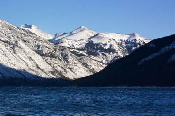  picture showing the 
   waves looking down the lake at the crossing point