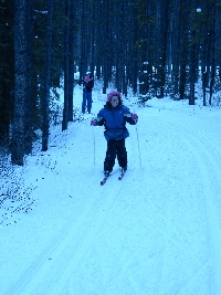 Rachel and Sarah comin' down the tracks